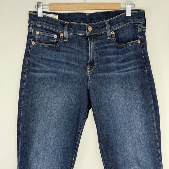 GAP Jeans Size 30 Classic Straight Medium Blue Denim Stretch Mid Rise Cropped - Picture 3 of 16